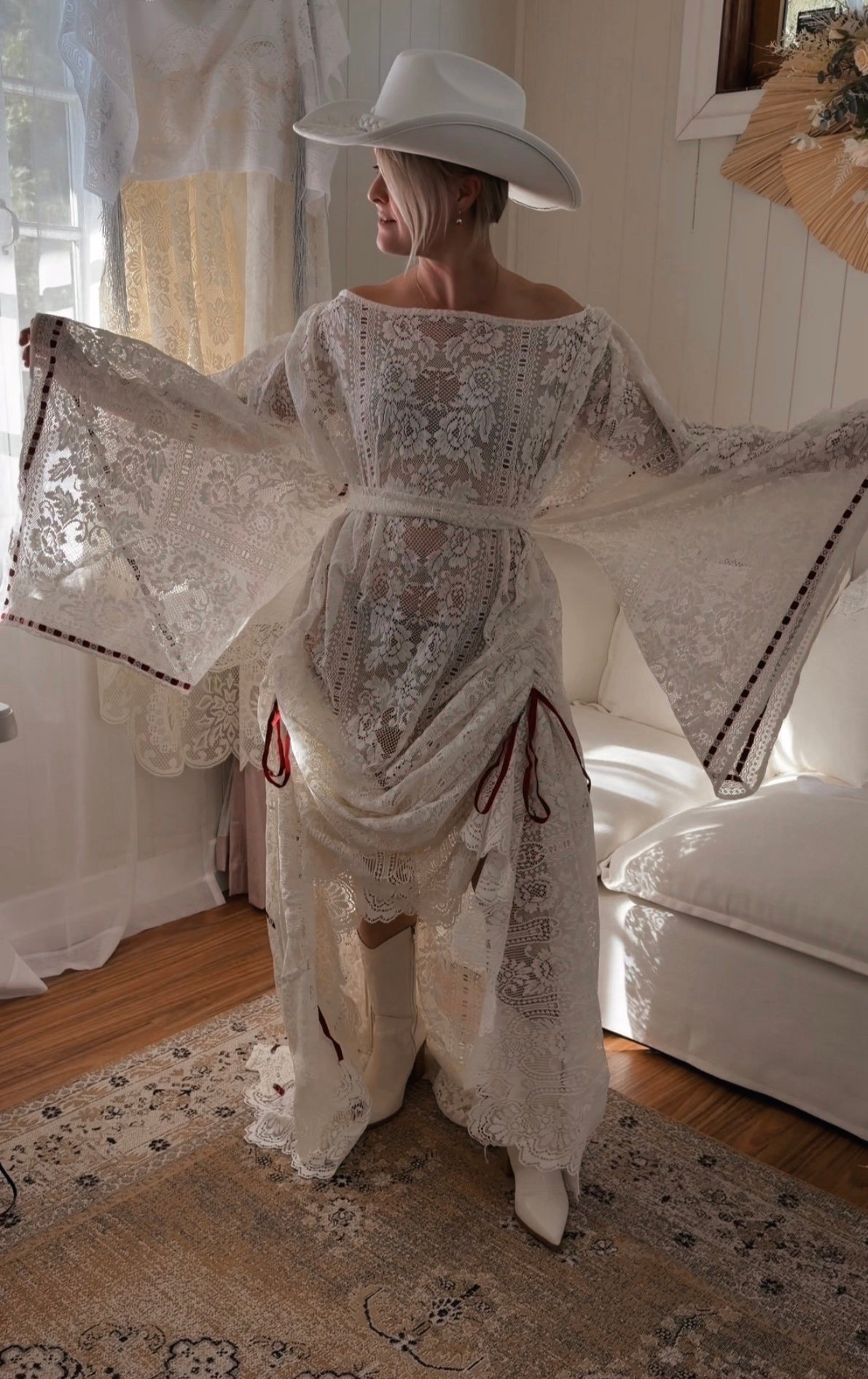 7136f419-8a48-4ab0-8395-960ee72268a1 Runaway Rose Gown