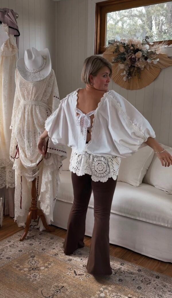 The Matilda Blouse (sz 12-14)
