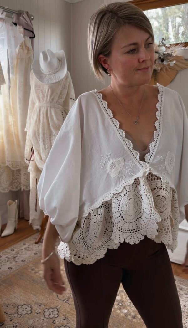 The Matilda Blouse (sz 12-14)