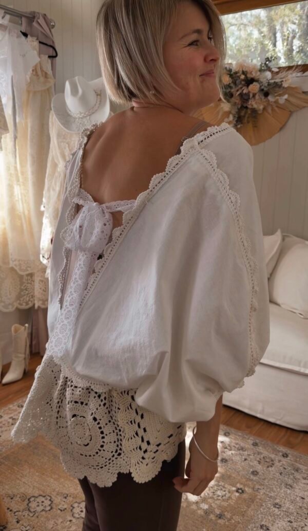 The Matilda Blouse (sz 12-14)